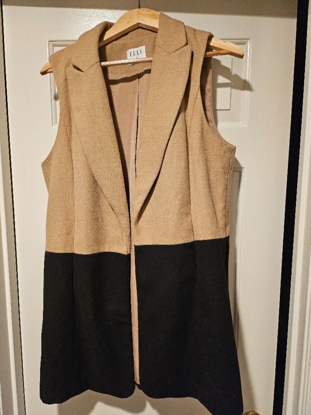 ELLE Tan & Black Colorblock Longline Sleeveless Coat Vest